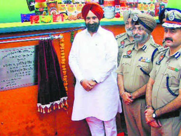 This Jail food is a boon for many politicians and business people...Here is Why This Jail food is a boon for many politicians and business people...Here is Why