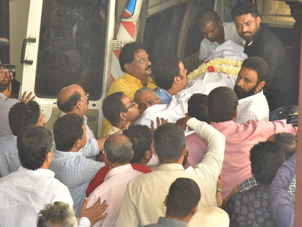 జూనియర్ వెన్నంటే కొడాలి నాని