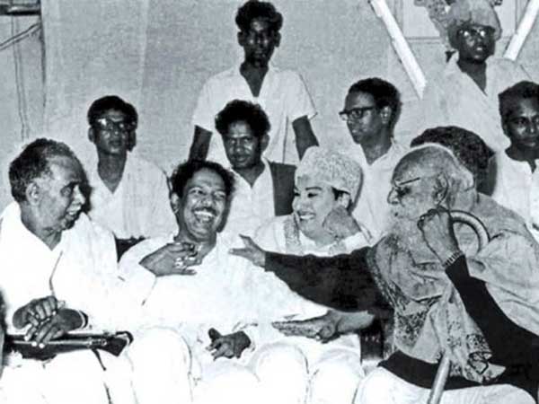 ఎంజీఆర్ ఎంట్రీతో ప్రతిపక్షంలోనే...