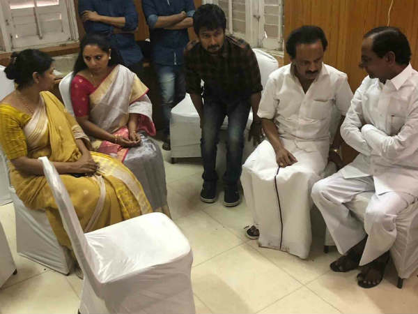 కనిమొళికి కవిత పరామర్శ