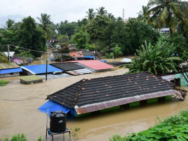 వరదనీటిలోనే కేరళ.. 29కి చేరిన మృతులు