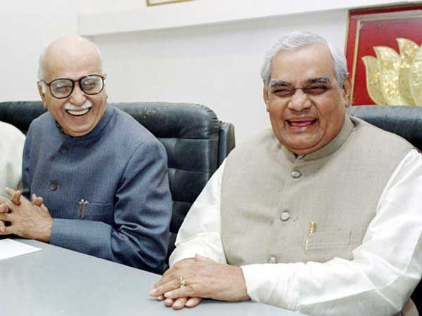  జనసంఘ్ పార్టీతో ప్రారంభమైన అటల్-అద్వానీ రాజకీయ జీవితం