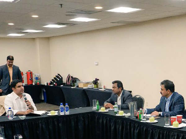 5 సైబరాబాద్ లు...అదీ విజన్ 5 సైబరాబాద్ లు...అదీ విజన్