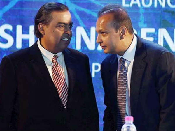RCom sells assets worth ₹ 2,000 crore to Reliance Jio RCom sells assets worth ₹ 2,000 crore to Reliance Jio