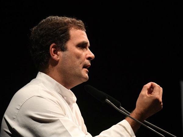 మోడీ మారుపేర్లతో పిలుస్తున్నారు