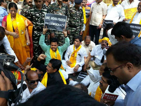 చట్టంలో ఉంది కదా.. ఇబ్బంది ఏమిటని రాష్ట్రపతి అడిగారు