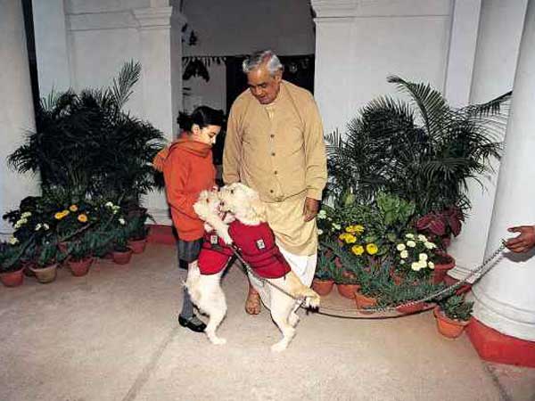  చాలా ఏళ్ల తర్వాత అటల్‌జీకి ఢిల్లీలో కనిపించిన రాజకుమారి