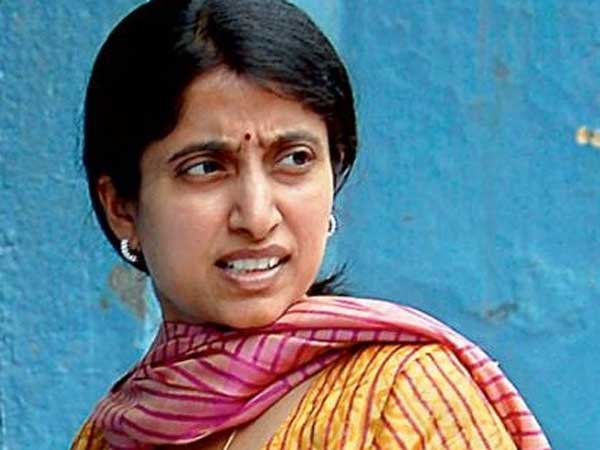 భారతిపై.. అంతా కుట్ర భారతిపై.. అంతా కుట్ర