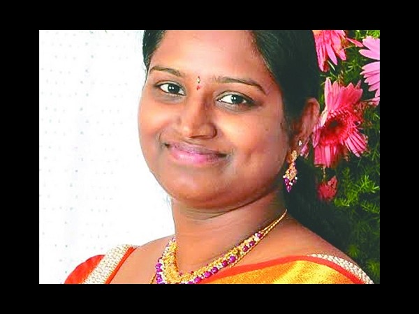 కడియం కావ్యకు టిక్కెట్ ఇవ్వాలని డిమాండ్ కడియం కావ్యకు టిక్కెట్ ఇవ్వాలని డిమాండ్