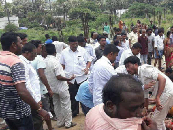బ్రేక్ బదులు ఎక్సలేటర్ తొక్కాడు
