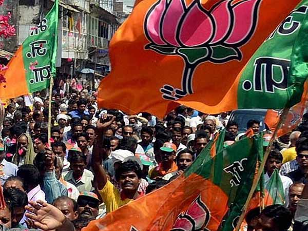 ఈ అంశాల్లో కాంగ్రెస్ కంటే బీజేపీకే ఎక్కువ మార్కులు