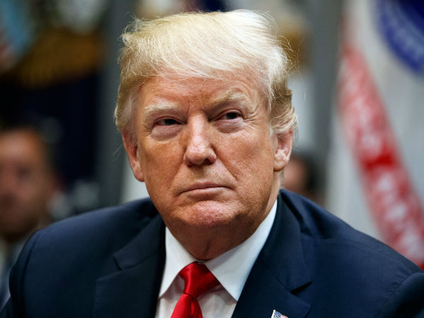 అమెరికాకు వచ్చేవారు తమ ఆర్థిక స్థితిని తెలపాలి