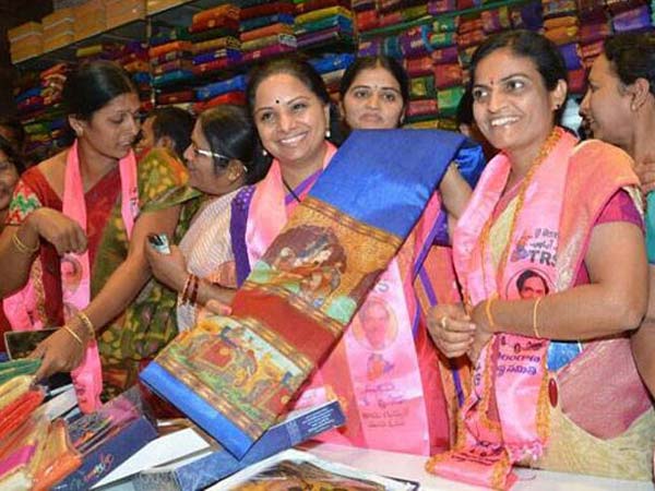  95లక్షల చీరెలకు రూ.280 కోట్లు ఖర్చు