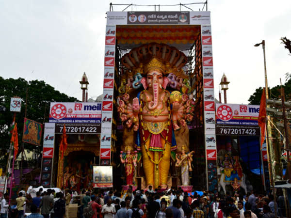 ప్రత్యేక అలంకరణ.. భక్తుల సందర్శన