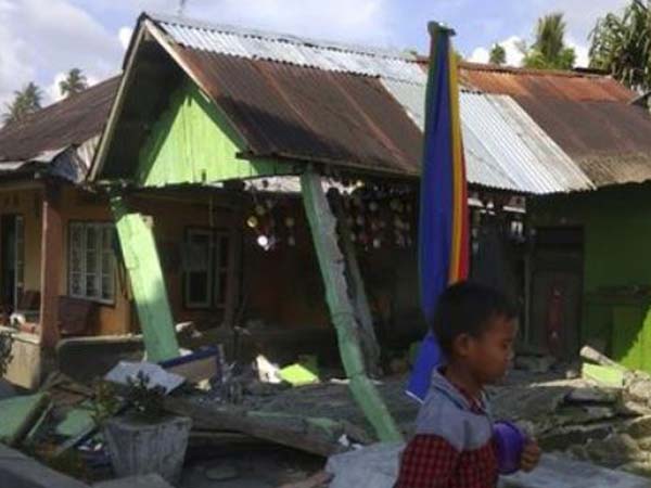 మరోసారి భూకంపం.. భారీగా ఎగిసిపడుతున్న అలలు.. మరోసారి భూకంపం.. భారీగా ఎగిసిపడుతున్న అలలు..