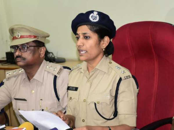 రూ.15 లక్షలు పొందారు