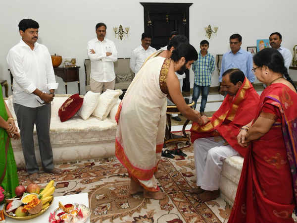 మాజీలకు, ఓడిన వారికి టిక్కెట్లు