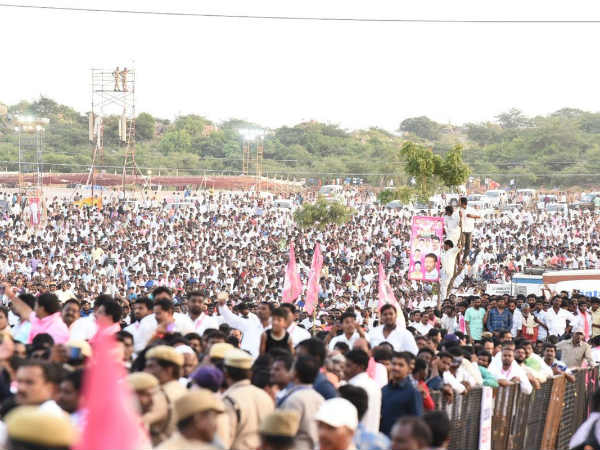 ఎన్నో ఏర్పాట్లు ఎన్నో ఏర్పాట్లు