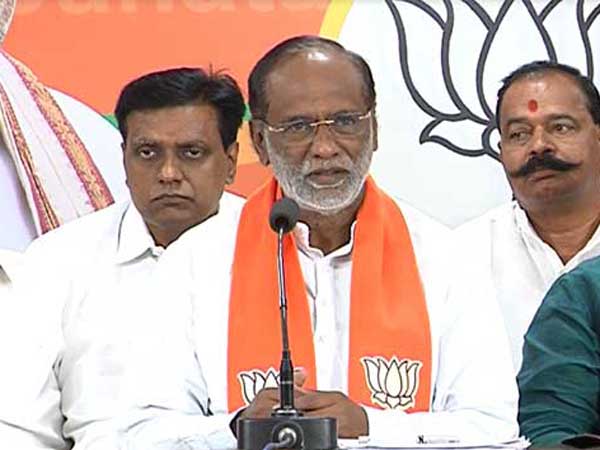 కేటీఆర్ కోసం కేసీఆర్ సెల్ఫ్ గోల్.. కేటీఆర్ కోసం కేసీఆర్ సెల్ఫ్ గోల్..