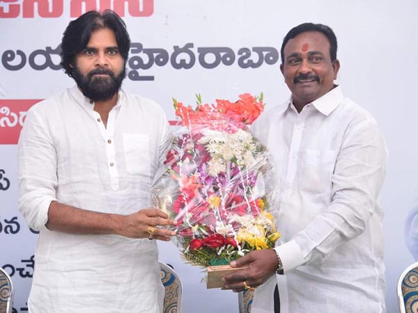 పవన్ కళ్యాణ్ 