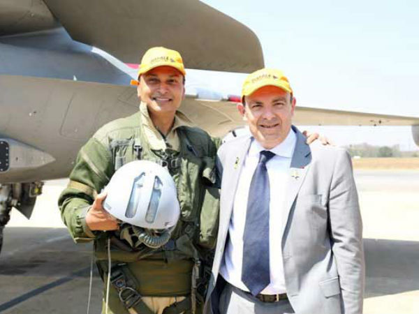 కాంట్రాక్టుల కోసం రష్యాకు అనిల్ అంబానీ