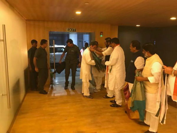 రాహుల్ గాంధీ కీలక సూచనలు.. రాహుల్ గాంధీ కీలక సూచనలు..
