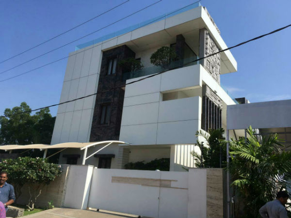 ఏమేం గుర్తించారో తెలియాలి