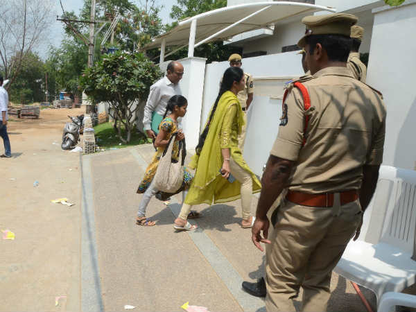 విదేశాల నుంచి సొమ్ము ఎలా వచ్చింది.. వెళ్లింది.. ఓటుకు నోటు కేసులో..