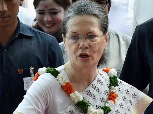 సోనియా గాంధీతో సభలు