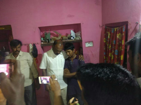 14 year old boy commits suicide for Special Status