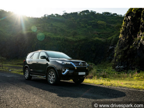 Toyota Fortuner - India’s Favourite Premium SUV Toyota Fortuner - India’s Favourite Premium SUV
