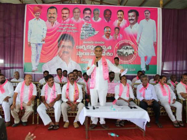 టీఆర్ఎస్‌ను ఎదుర్కొనే దమ్ములేకే..