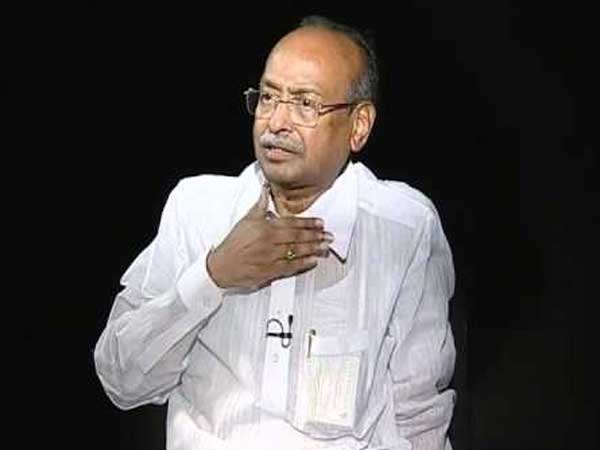 కార్యదర్శికి వసంత బెదిరింపులు