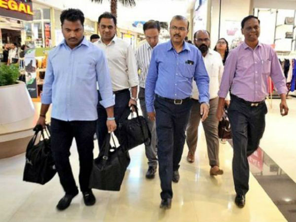 మేమిక్కడ ఉంటే...దాడులా? మేమిక్కడ ఉంటే...దాడులా?