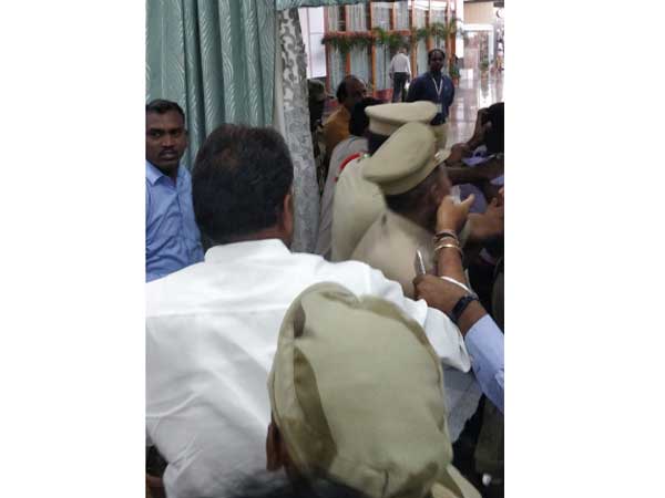 ప్రతిపక్ష నేతకే రక్షణ లేదా?