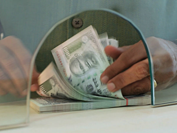 స్వగ్రామంలో...సిట్ అధికారులు