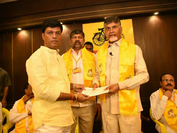 మీకు అండగా ఉంటా, టచ్‌లో ఉంటా