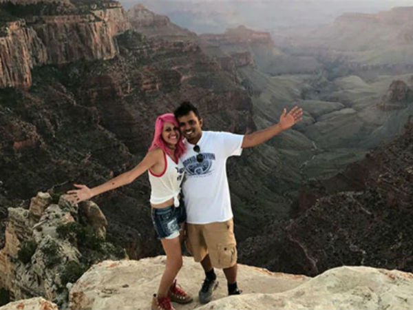 సెల్ఫీ కోసమే ట్రైపాడ్ సెట్ చేసి ఉంటారు