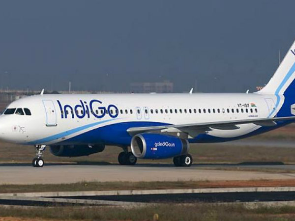 మాట ఇచ్చాడు... పైలట్ అయ్యాడు.. విమానంలో తిప్పాడు మాట ఇచ్చాడు... పైలట్ అయ్యాడు.. విమానంలో తిప్పాడు