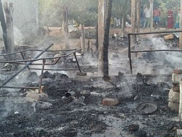 East Godavari:60 huts gutted in fire mishap East Godavari:60 huts gutted in fire mishap