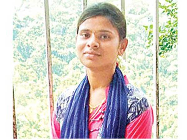 ఇష్టం లేని పెళ్లి చేసుకుందని