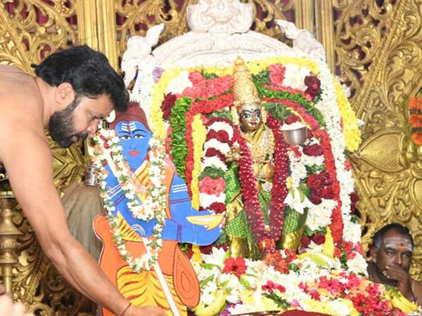  ఆరోరోజు...అన్నపూర్ణాదేవిగా అమ్మ