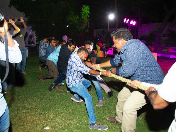 ఆటల పోటీల్లో సత్తా చాటిన ఐదు పదుల వయసున్న సీనియర్లు