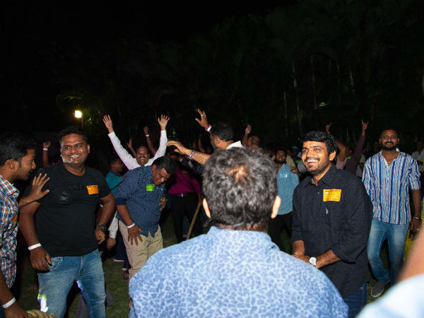 హాస్టల్‌ను పునరుద్ధరించేందుకు ప్రభుత్వం చర్యలు తీసుకోవాలి