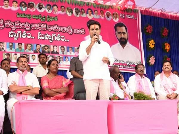 చంద్రబాబు గిల్లి కజ్జాలు, కేసీఆర్ మెచ్యూరిటీపై మోడీయే చెప్పారు