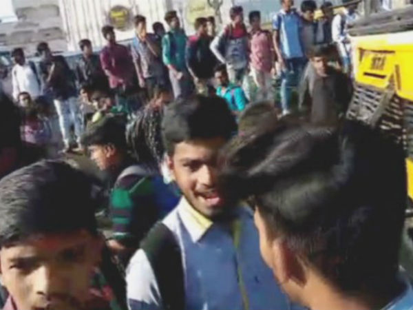 కన్నీరుమున్నీరుగా కుటుంబసభ్యులు