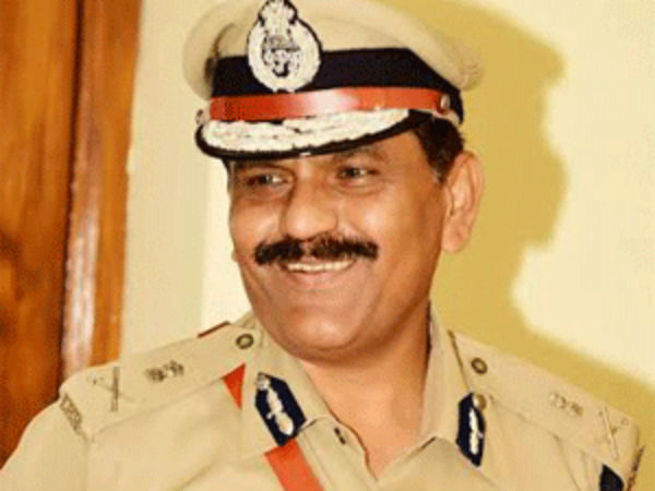  ఆస్తానాకు కాస్త ఊరటనిస్తే ఢిల్లీ హైకోర్టు ఆదేశాలు