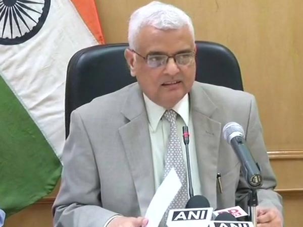 హైకోర్టులో కేసు పెండింగ్‌పై ఈసీ ఏమన్నదంటే