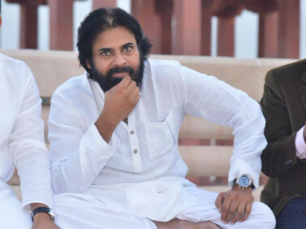 పుష్పాంజలి ఘటించారు
