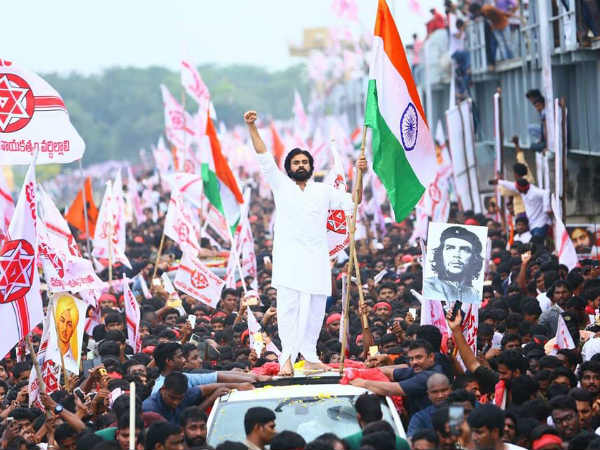 చిరంజీవి వారసుడిగా వచ్చాడంటూ వైసీపీ, టీడీపీ ఎదురుదాడి